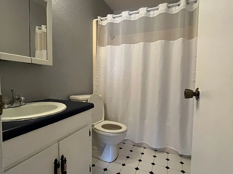 3321 Colquitt Rd — Photo 16