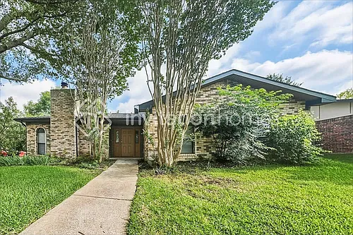 1217 Lombardy Dr Photo 1