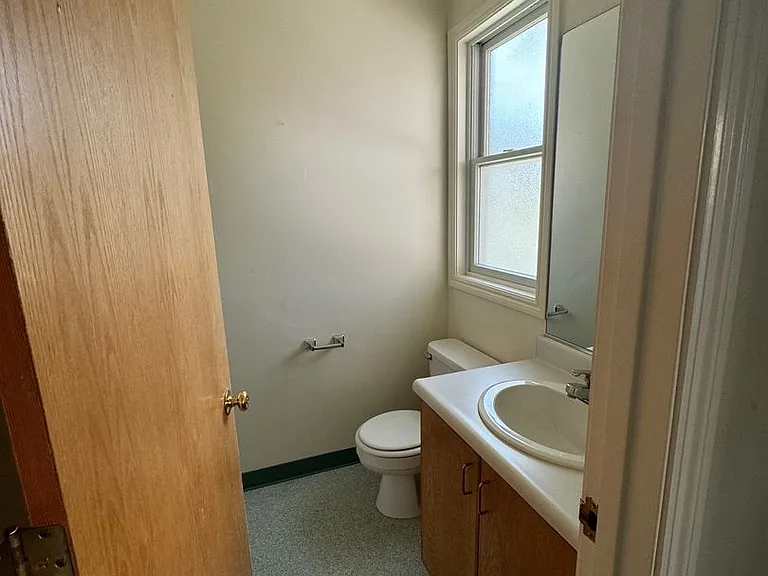 2527 Piedmont Ave #C — Photo 9
