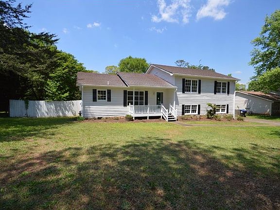 2nd image of 113 Farmington Dr