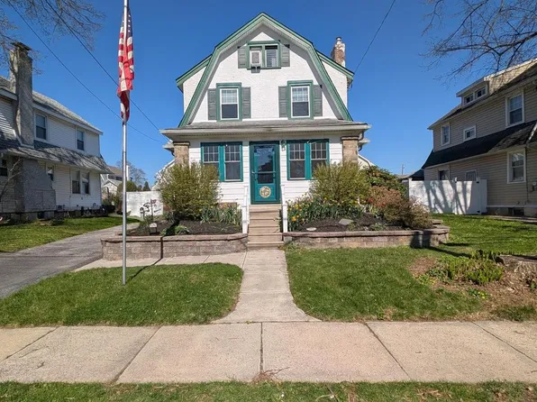 905 Edmonds Ave, Drexel Hill, PA 19026