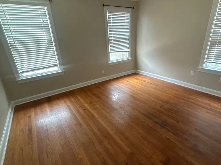 3827 Maryland Ave — Photo 5