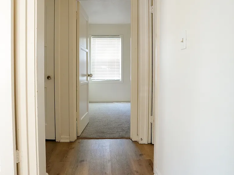 1531 W Mendocino Ave — Photo 13
