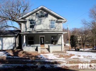 1302 Caroline Ave, Clinton, IA 52732