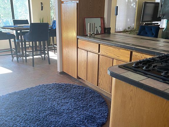4th image of 4 Cabana Dr