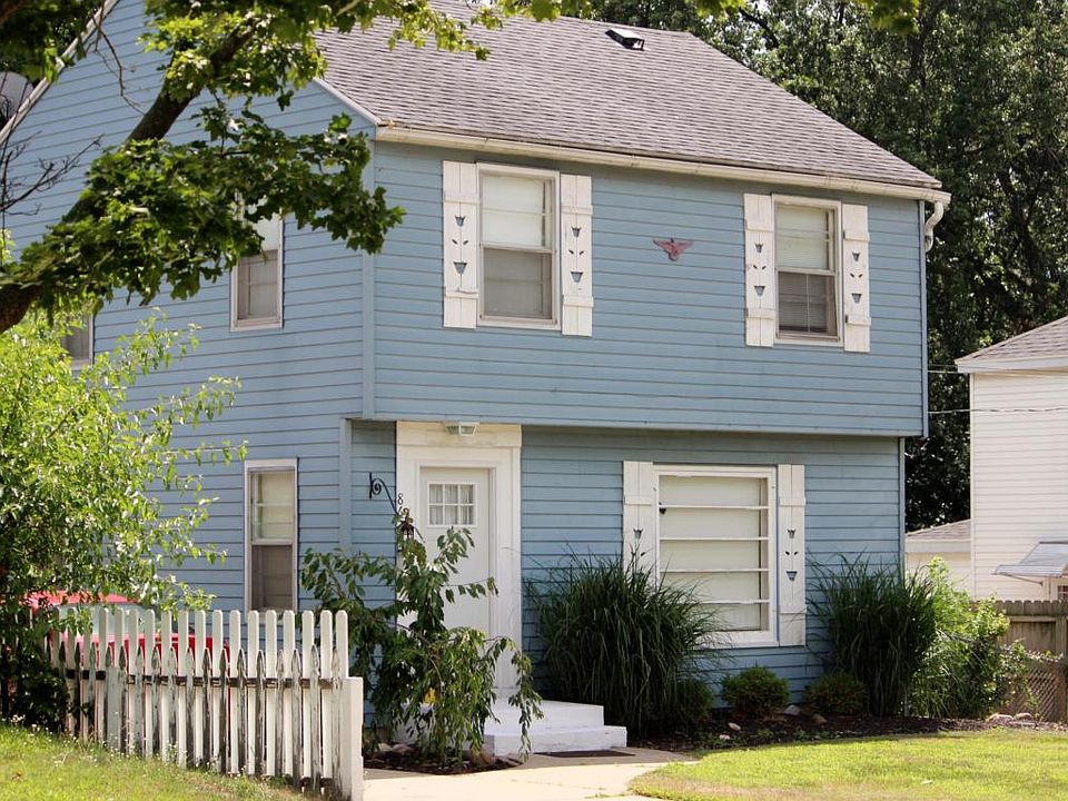 1st image of 862 Canterbury St SW