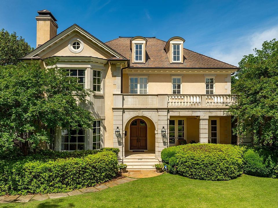 1st image of 2420 Country Club Ln