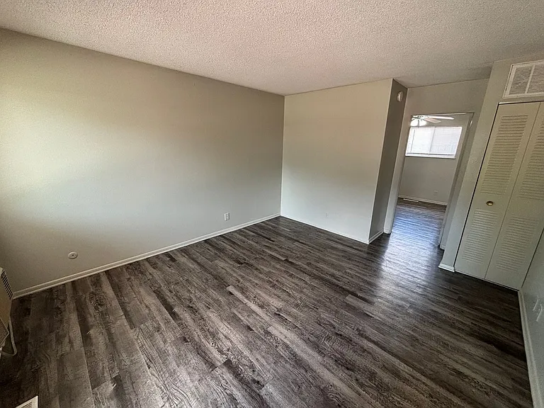 Taylor St Apartment — Photo 44