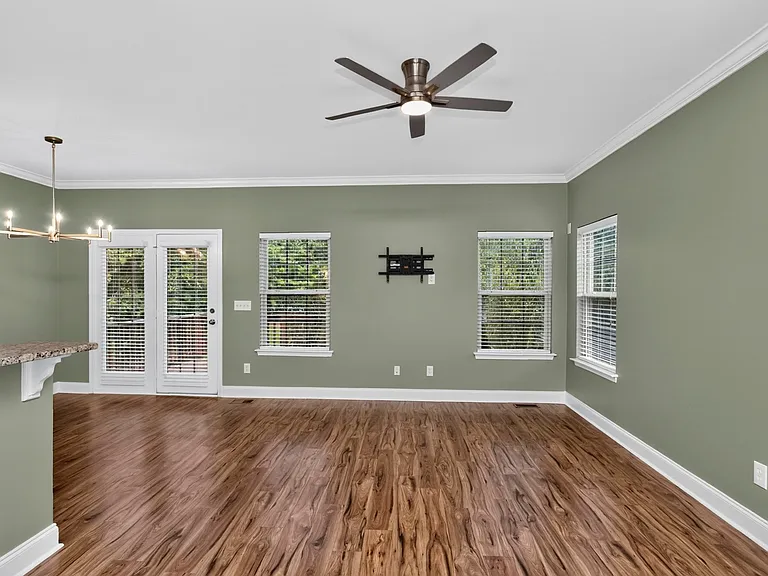 1100 Woodbury Falls Ct — Photo 3