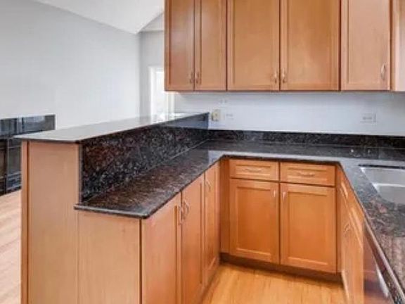 5th image of 1421 N Fairfield Ave APT 1