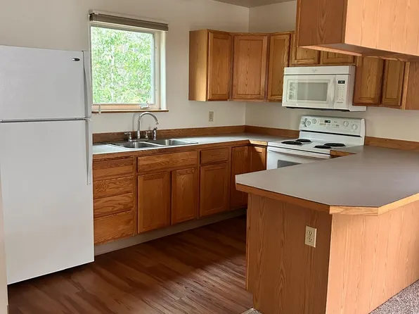 1081 Annapolis Rd, North Pole, AK
