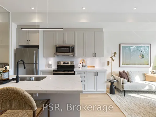 53 Harriet St #D, Toronto, ON M4L 2G1