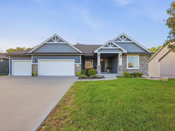 2346 SW Millers Cove Ct, Topeka, KS 66614