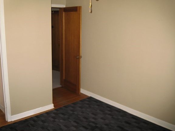 5th image of 726 W 6th Ave APT 204