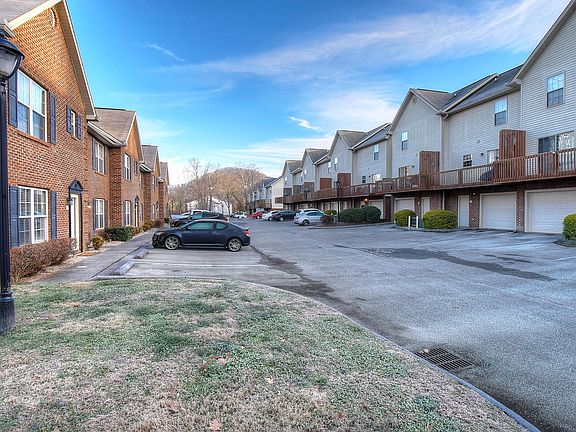 4th image of 1809 W Lakeview Dr APT 21