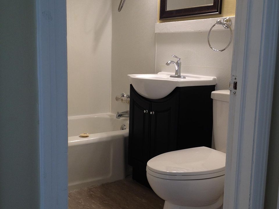 1st image of 413 E Claflin Ave