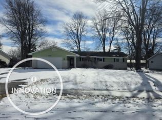 3239 N Shoreview Dr, Fort Gratiot, MI 48059