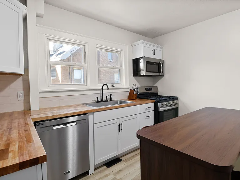105 Main St #1 — Photo 19