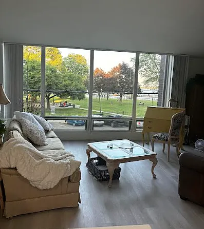 1 bed, 690 sqft, $1,300 — Photo 4