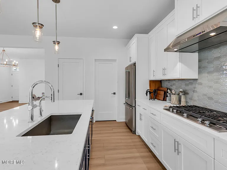 113 Mustang Dr — Photo 10