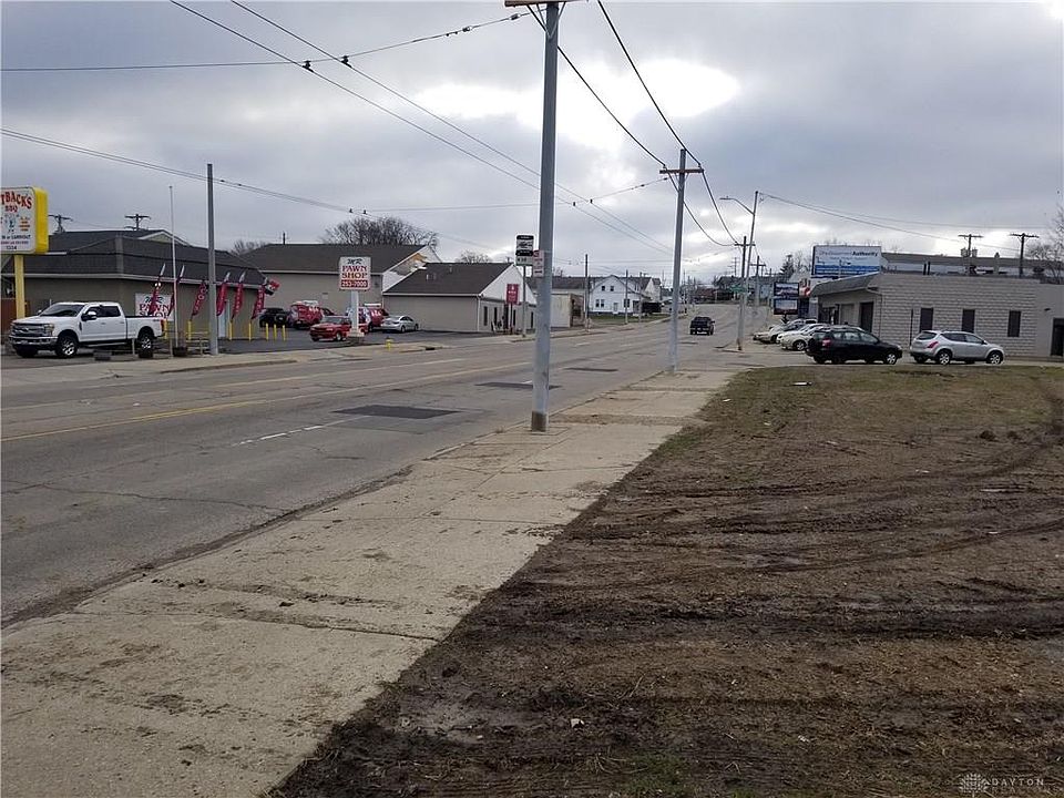2nd image of 1333 Linden Ave