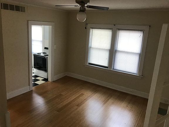 5th image of 4109 Ballard Ave #2
