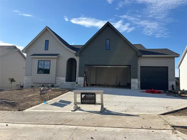 1387 S Lotus Pl, West Des Moines, IA 50266