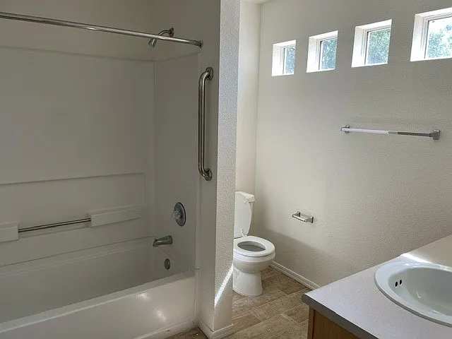 751 W Union St #1 — Photo 11