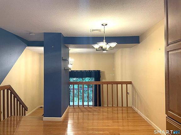 5th image of 410 Farmington Avenue #O5