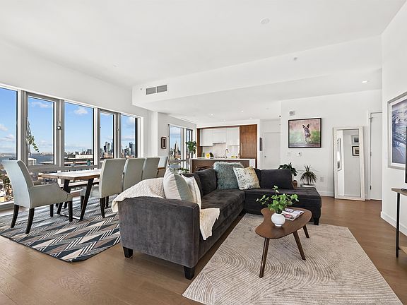 2nd image of 75 Park Ln S #Penthouse 3701