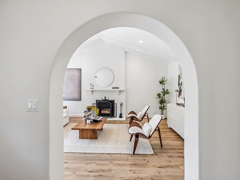 610 Hillcrest Blvd — Photo 6