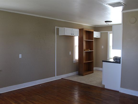 2nd image of 10561 N Lake View Dr