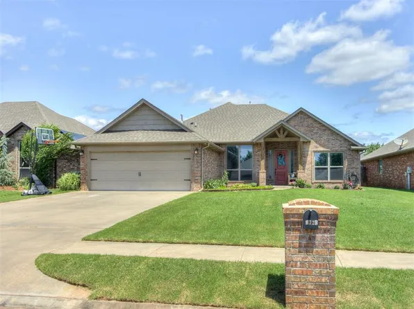 4725 Rosewood Ct, Noble, OK 73068