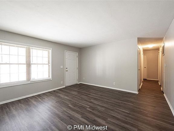 2nd image of 8326 Aspen Ct