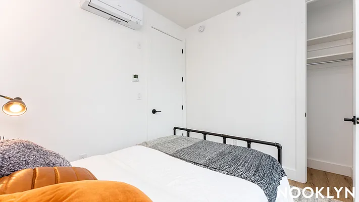 Rented by Nooklyn NYC LLC | media 44