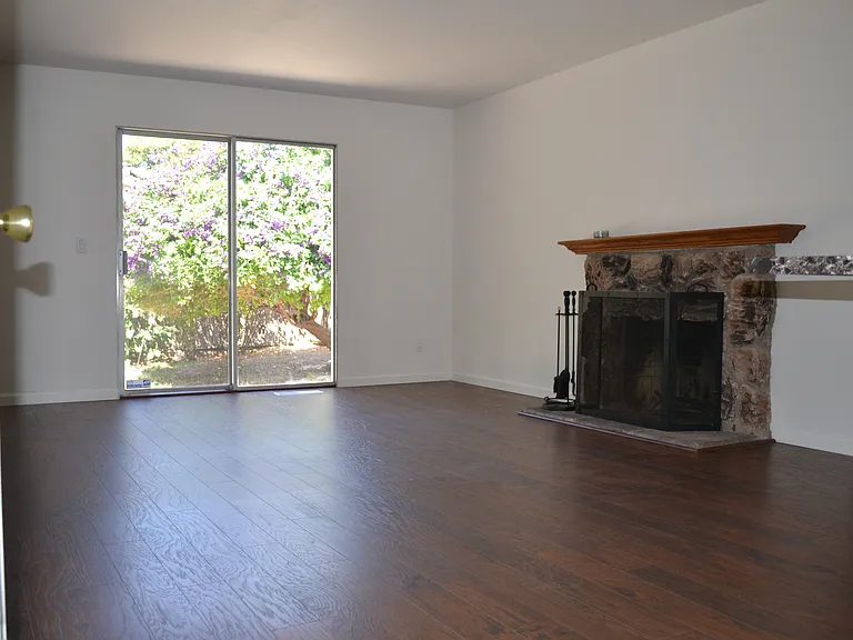 2825 Zinnia Ct — Photo 10