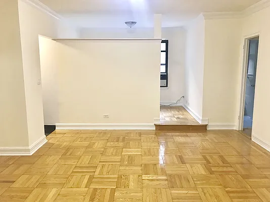 Rented by Avenues Real Estate | media 9