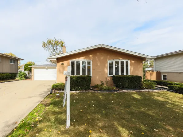 7922 Lake St, Morton Grove, IL 60053