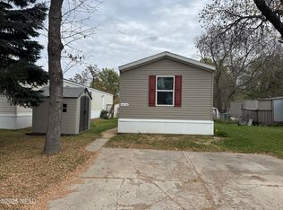 1016 9th St NW, Watertown, SD 57201