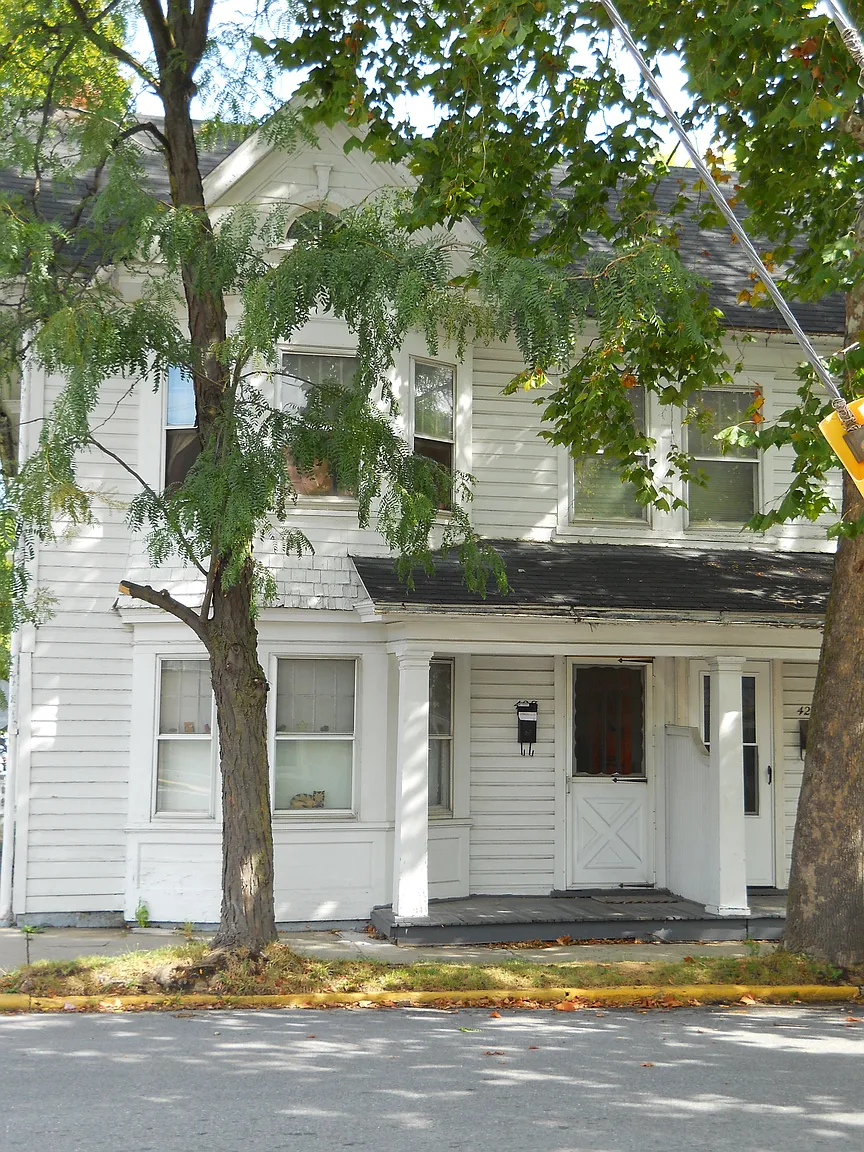 426-428 John St photo 1