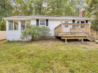 31 Lakewood Rd, East Hampton, CT 06424