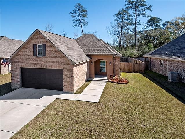 1st image of 532 Oakley Blvd