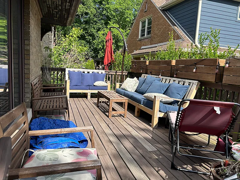 4259 N Larkin St — Photo 8