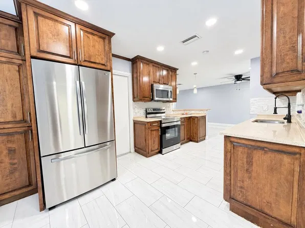 22199 SW 59th Ave, Boca Raton, FL 33428