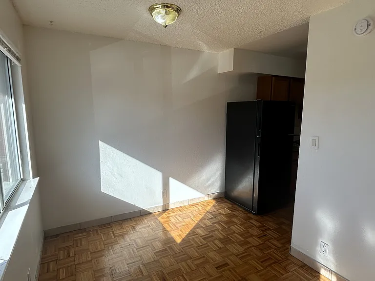 10729 Prospect Ave NE #C — Photo 4