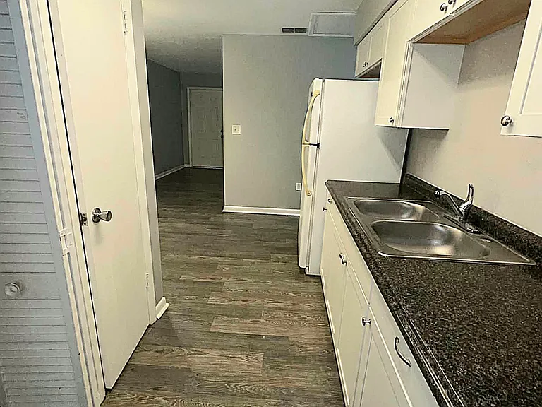 109 Stadium Rd #9 — Photo 13