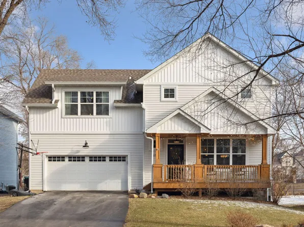 5735 3rd St NE, Fridley, MN 55432