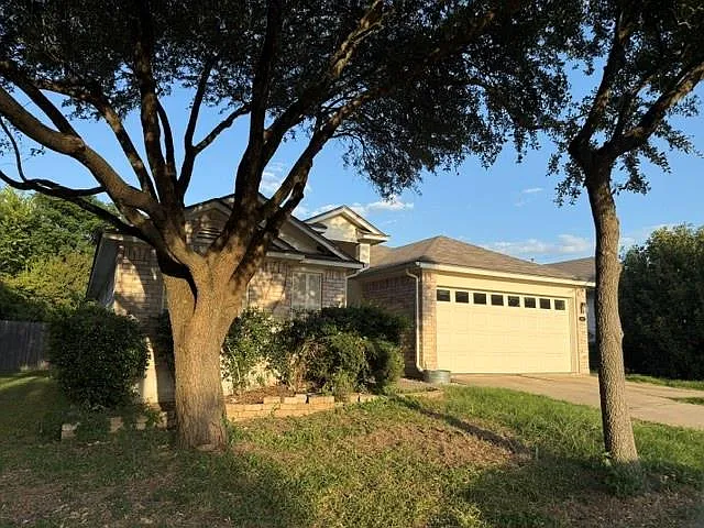 210 Fistral Dr — Photo 2