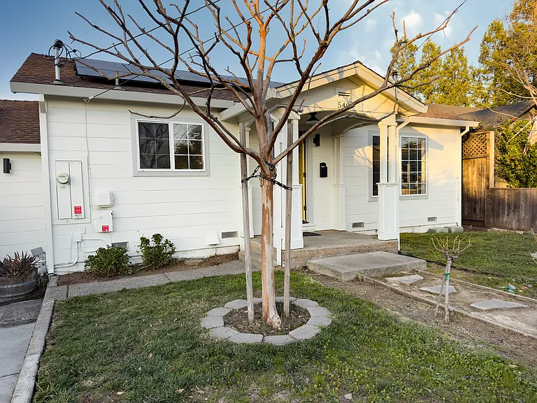 540 W Spain St — Photo 2