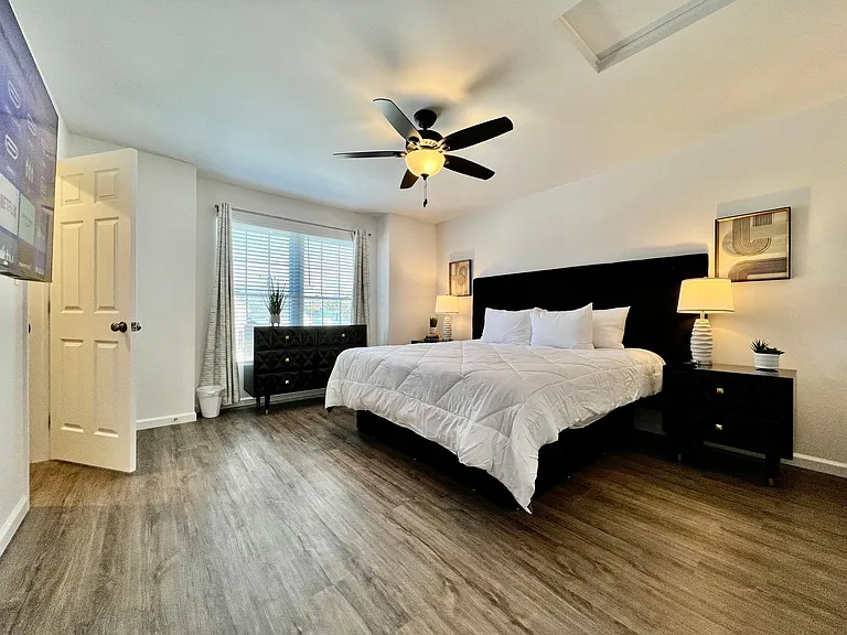 815 W Pearl St #C — Photo 7